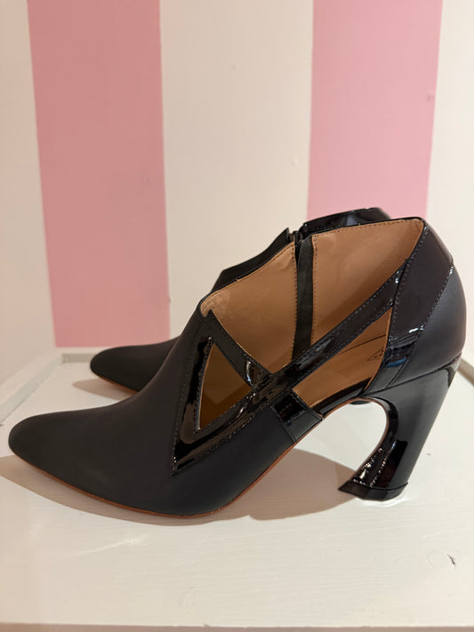 John Fluevog Sashay