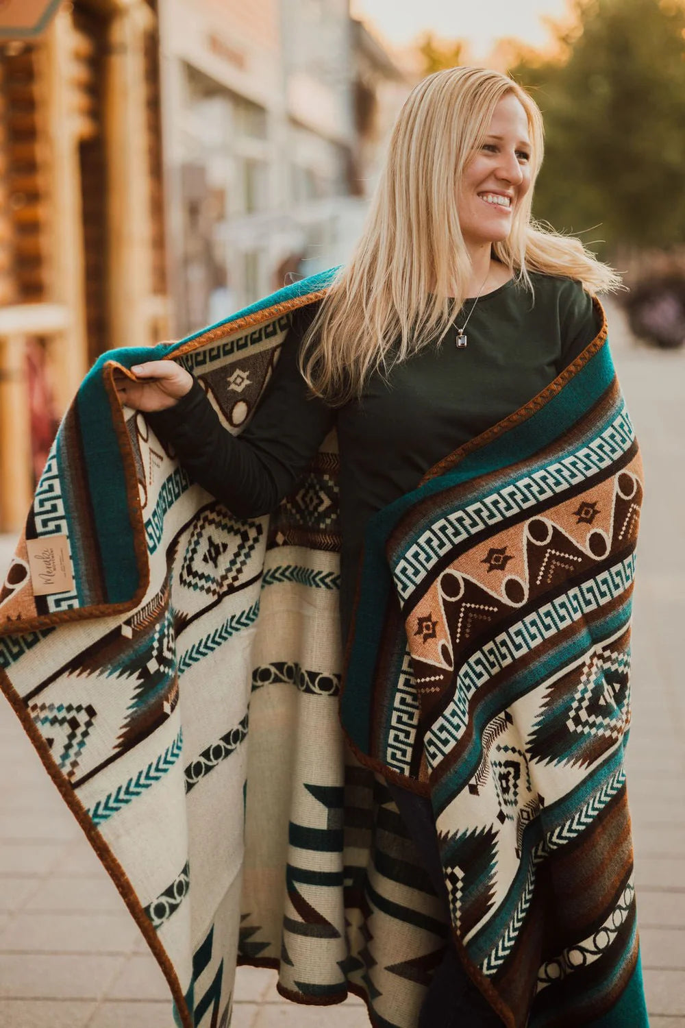 CIRCLES AZTEK ALPACA THROW BLANKET