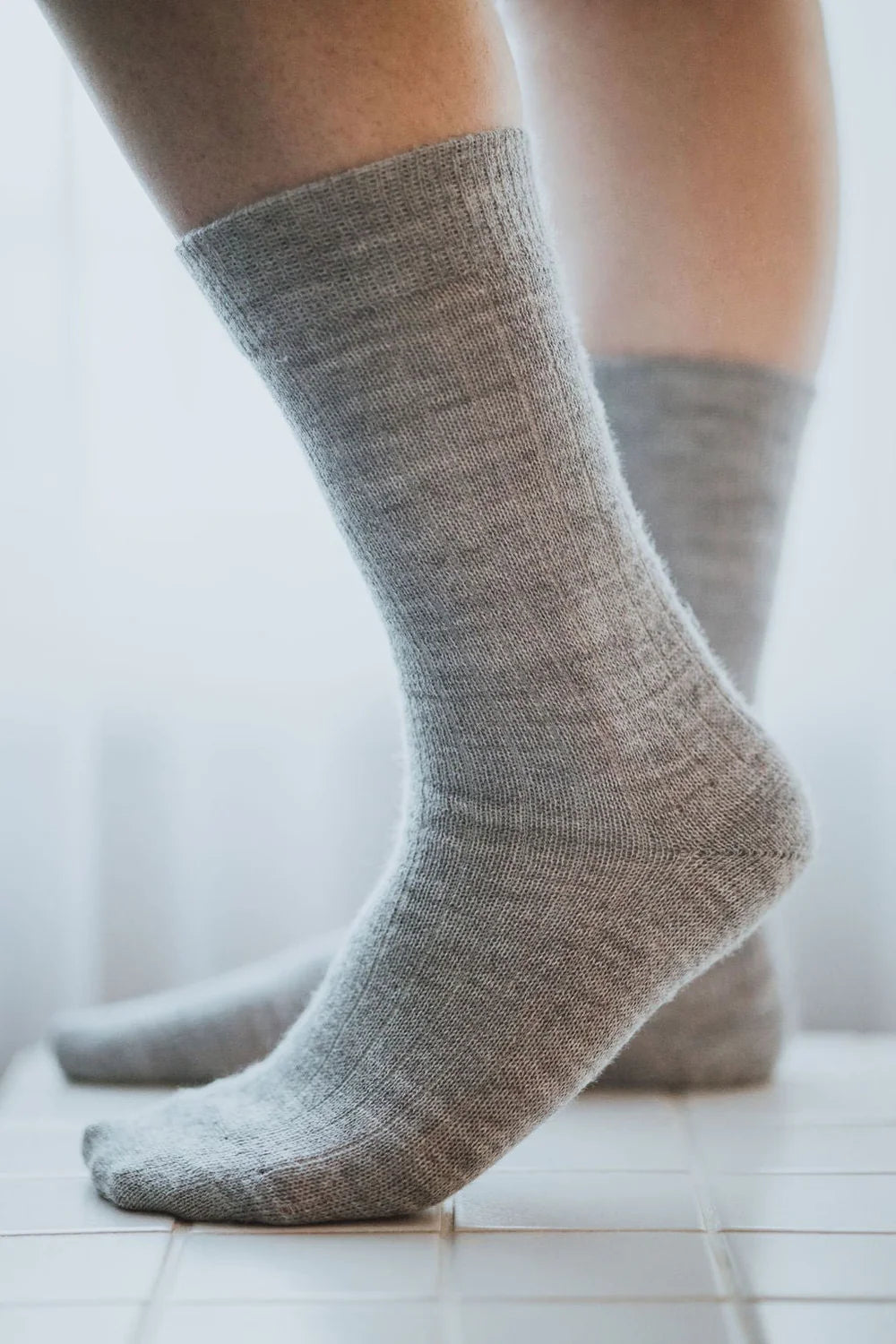 GREY ALPACA SOCKS: SMALL