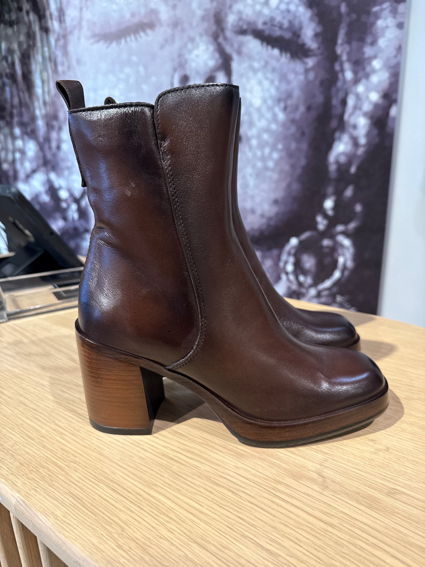 MJUS P96212 Chocolate Mid Calf Boot