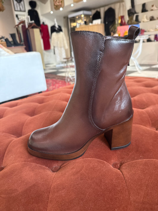 MJUS P96212 Chocolate Mid Calf Boot