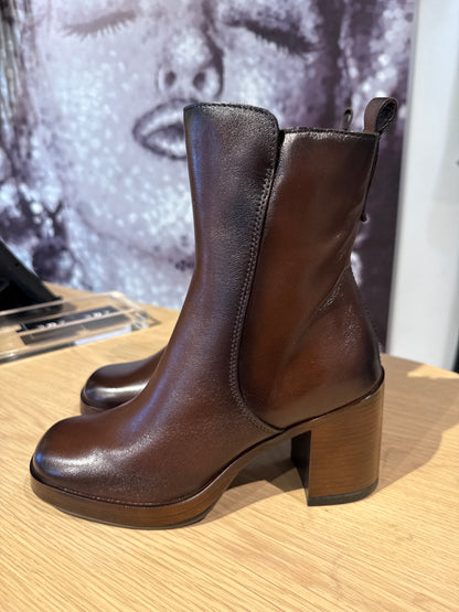 MJUS P96212 Chocolate Mid Calf Boot