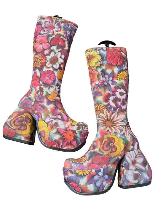 Strut - John Fluevog