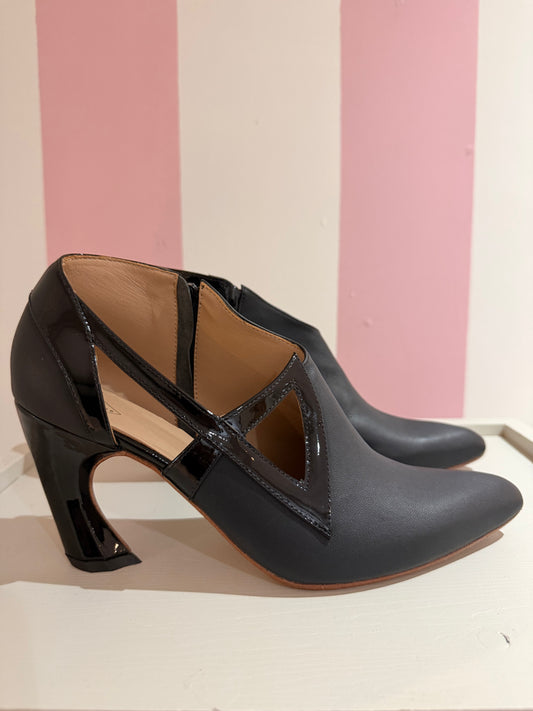 John Fluevog Sashay