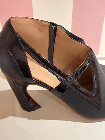 John Fluevog Sashay