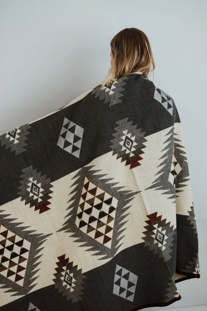 Diamond Aztek Alpaca Throw Blanket - Burgundy Edge