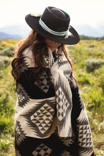 PRAIRIE SUNSET AZTEK ALPACA THROW BLANKET