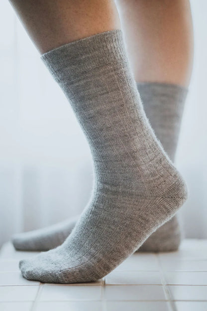 GREY ALPACA SOCKS: SMALL