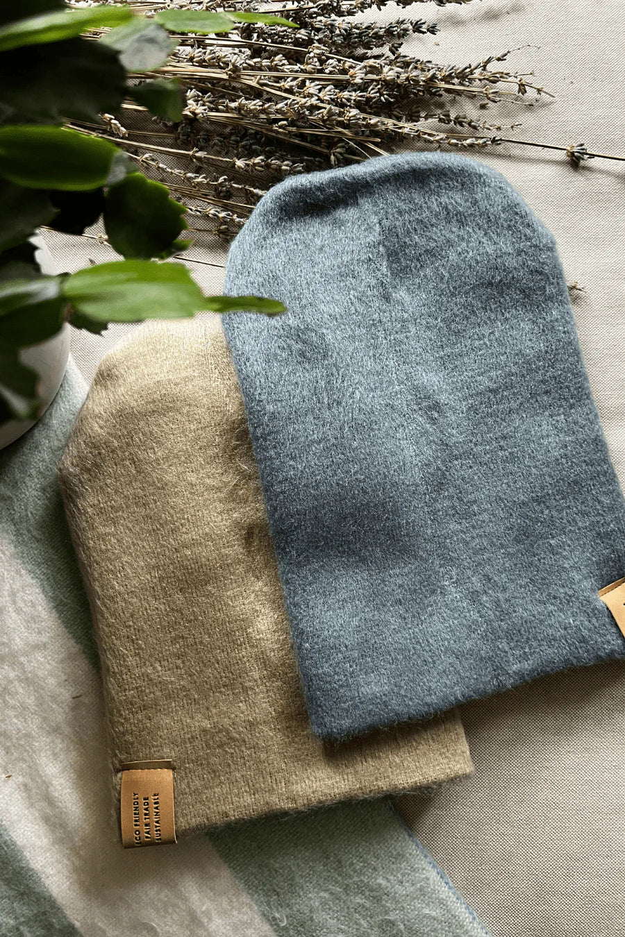 WHEAT & GREY REVERSIBLE ALPACA BEANIE
