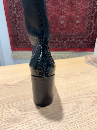MJUS Stretch Boot