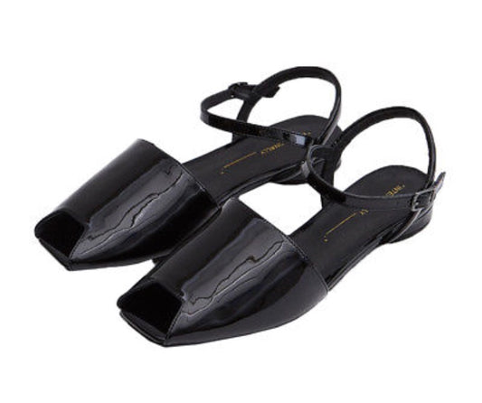 intimate sandal 